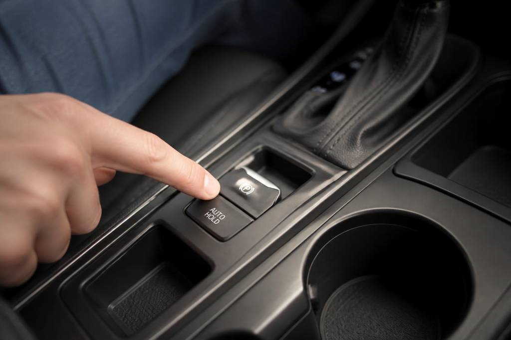 Auto hold Hyundai : fonctionnement, avantages et conseils d’utilisation