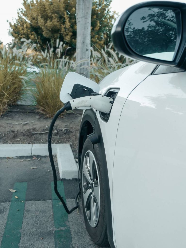 Voiture sans permis électrique : tout savoir avant de se lancer